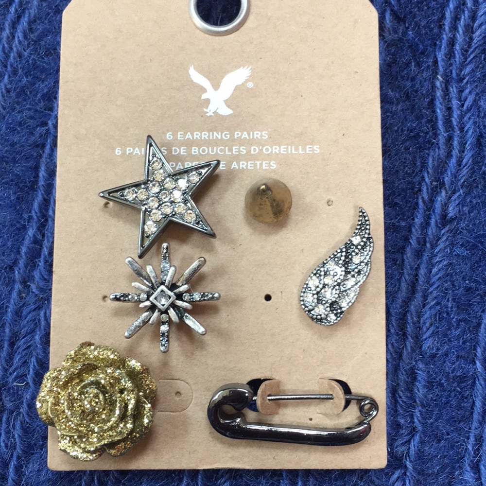 NWOT  6 pk Single earrings